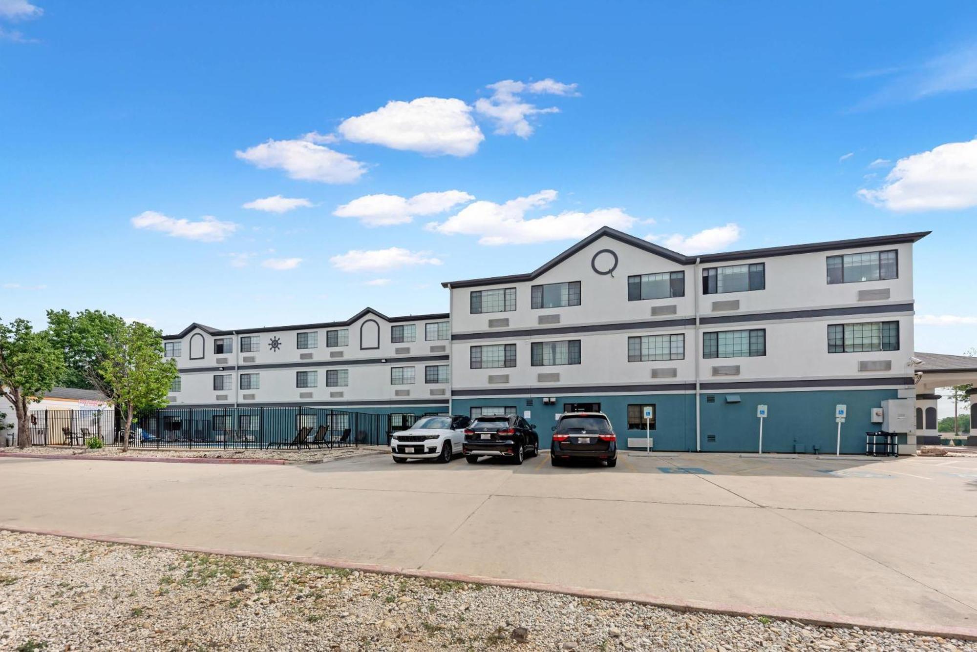Quality Inn Near Seaworld - Lackland San Antonio Exterior photo